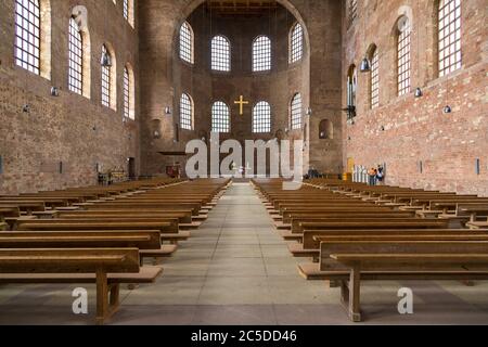 Basilique de Constantin à Trèves dans une belle journée d'été, Allemagne Banque D'Images