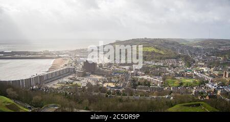 Vue sur Douvres en Angleterre depuis le château de Douvres. Banque D'Images