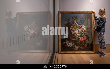 Bonhams, New Bond Street, Londres, Royaume-Uni. 2 juillet 2020. Bonhams peintures Old Masters Prévisualiser la vente, avec la vente qui se tiendra les 7 et 8 juillet, pendant la semaine de l'art de Londres. Image : Jean-Baptiste Monnoyer (Lille 1636-1699 Londres). La vie d'un panier de fleurs par une colonne dans un paysage avec un roi Charles spaniel, estimation: £60,000-80,000. Crédit: Malcolm Park/Alay Live News. Banque D'Images