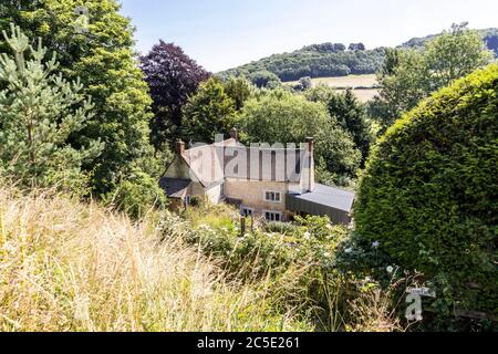 'Rosebank' (avec une extension moderne) dans le village de Cotswold de SLAD, Gloucestershire UK - la maison d'enfance de Laurie Lee, auteur de 'Cider avec Ros Banque D'Images