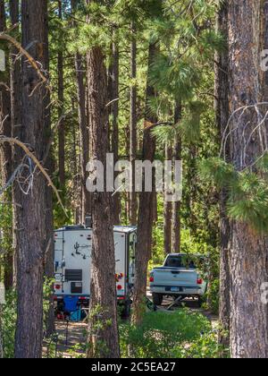 Remorque dans le terrain de camping principal, parc national de Mancos, Mancos, Colorado. Banque D'Images