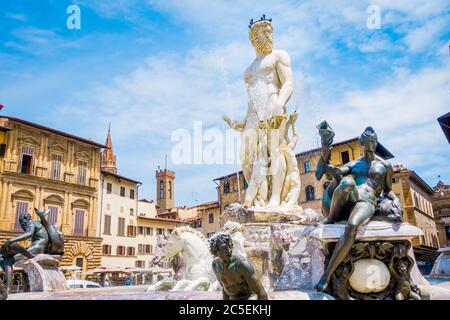 Piazza della Signoria, Palazzo Vecchio et fontaine de Neptune à Florence Banque D'Images