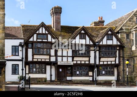 EAST GRINSTEAD, WEST SUSSEX/UK - 1er JUILLET : vue de Clarendon House à East Grinstead West Sussex le 1er juillet 2020 Banque D'Images