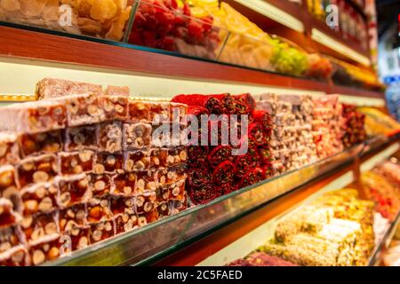 Délice turc, sucreries turques sur un marché, Grand Bazar, Kapali Carsi, Istanbul, Turquie Banque D'Images