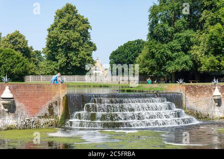 The Water Gardens, Bushy Park, Borough of Richmond upon Thames, Grand Londres, Angleterre, Royaume-Uni Banque D'Images