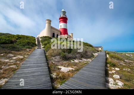 Cap Agulhas, la pointe sud géographique du continent africain et le début de la ligne de démarcation entre l'Atlantique et l'océan Indien, Sout Banque D'Images