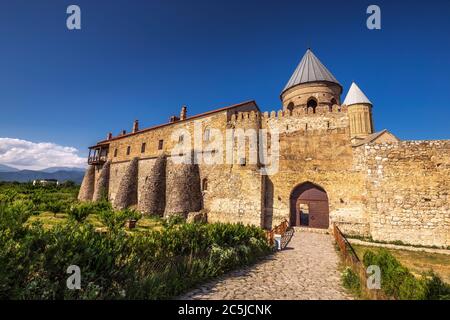 Vue panoramique sur le monastère alaverdi monastère géorgien orthodoxe de l'est dans la région de kakhetia. Banque D'Images