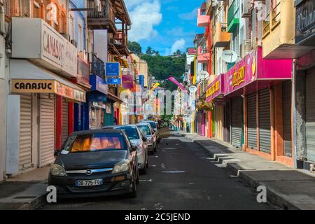 martinique, bâtiments colorés au port de Martinique, fort-de-France, vue sur la ville du port, rue martinique Banque D'Images