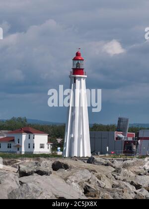 Le 3e phare de Pointe-au-Père a été construit en 1909 dans la ville de Pointe-au-Père, près de Rimouski, Québec, Canada. Banque D'Images