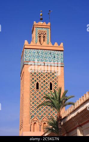 Maroc, Marrakech. La mosquée et le minaret de la Kasbah ou El Mansour. Patrimoine mondial de l'UNESCO. Banque D'Images