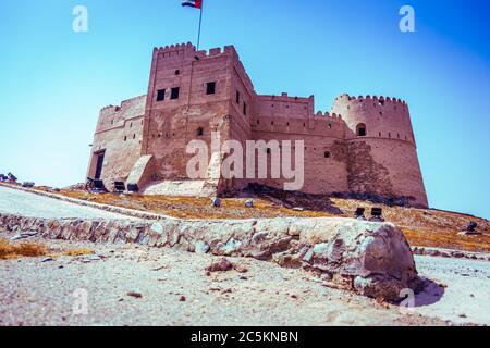 Fujairah fort est un fort dans la ville de Fujairah Émirats arabes Unis Émirats Arabes Unis site historique du XVIe siècle plus ancien château Banque D'Images