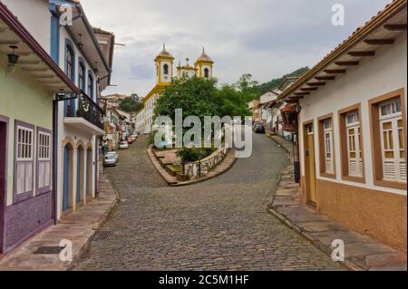 Vieille ville vue sur la rue Ouro Preto, Brésil, Amérique du Sud Banque D'Images