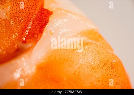 Photo macro ultra-tendre d'une crevette australienne cuite et juteuse Banque D'Images