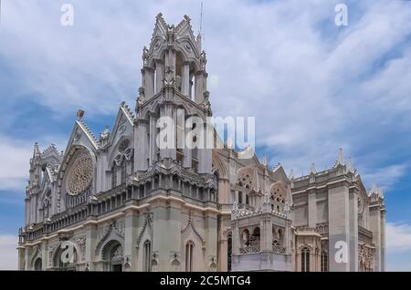 Le Temple de l'Expiatoire du Sacré coeur de Jésus, la construction a commencé en 1921 et a été achevée en 2012 avec la visite du Pape Benoît XVI Banque D'Images