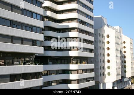 Bordeaux , Aquitaine / France - 10 23 2019 : Bâtiment de la ville de Bordeaux à mériadeck Architecture moderne de quartier Banque D'Images