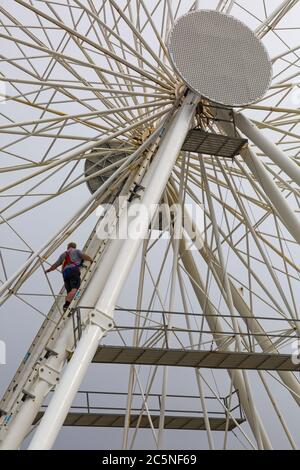 Bournemouth, Dorset, Royaume-Uni. 4 juillet 2020. Découvrez la Grande roue, la grande roue, à Pier Approach, Bournemouth avant sa réouverture. Crédit : Carolyn Jenkins/Alay Live News Banque D'Images