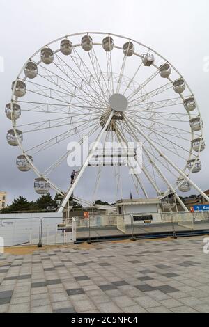 Bournemouth, Dorset, Royaume-Uni. 4 juillet 2020. Découvrez la Grande roue, la grande roue, à Pier Approach, Bournemouth avant sa réouverture. Crédit : Carolyn Jenkins/Alay Live News Banque D'Images