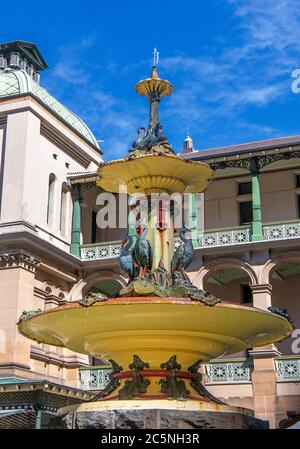 Robert Brough Fountain Inner Courtyard Sydney Hospital Macquarie Street Sydney Australie Banque D'Images