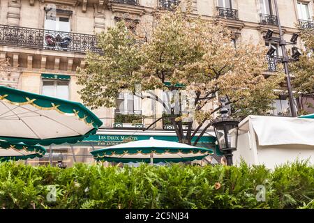 Café les deux Magots à Paris, France. Banque D'Images