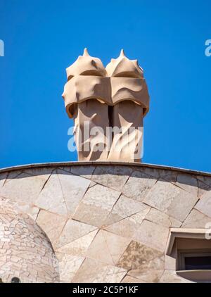 BARCELONE, ESPAGNE - 5 JUILLET 2016 : Détails de la Casa Mila, mieux connue sous le nom de la Pedrera. Ce célèbre bâtiment a été conçu par Antoni Gaudi, inclus Banque D'Images