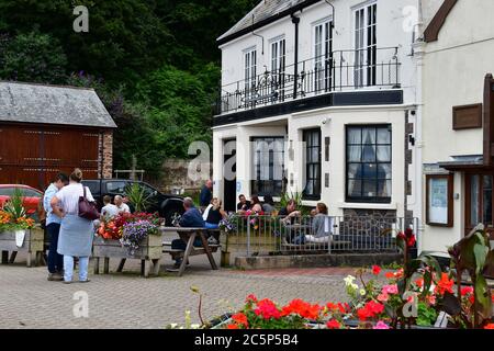 Pubs les bars et les restaurants ouvrent ses portes au public à, Royaume-Uni. 4 juillet 2020. Le 1er jour de l'enfermement. L'ancien navire s'agrise à Minehead, dans le Somerset. Crédit photo : Robert Timoney/Alay Live News Banque D'Images