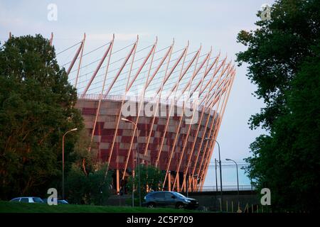 Vue sur le stade national polonais de football (Stadion Narodowy). Quartier Praga de Varsovie. Banque D'Images