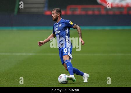 Bristol, Royaume-Uni. 04e juillet 2020. Joe Ralls de Cardiff City in action.EFL Skybet Championship Match, Bristol City / Cardiff City au stade Ashton Gate à Bristol le samedi 4 juillet 2020. Cette image ne peut être utilisée qu'à des fins éditoriales. Usage éditorial uniquement, licence requise pour un usage commercial. Aucune utilisation dans les Paris, les jeux ou les publications d'un seul club/ligue/joueur. photo par Andrew Orchard/Andrew Orchard sports Photography/Alamy Live News crédit: Andrew Orchard sports Photography/Alamy Live News Banque D'Images