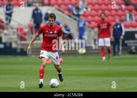 Bristol, Royaume-Uni. 04e juillet 2020. Adam Nagy de la ville de Bristol en action. Match de championnat EFL Skybet, Bristol City et Cardiff City au stade Ashton Gate de Bristol le samedi 4 juillet 2020. Cette image ne peut être utilisée qu'à des fins éditoriales. Usage éditorial uniquement, licence requise pour un usage commercial. Aucune utilisation dans les Paris, les jeux ou les publications d'un seul club/ligue/joueur. photo par Andrew Orchard/Andrew Orchard sports Photography/Alamy Live News crédit: Andrew Orchard sports Photography/Alamy Live News Banque D'Images