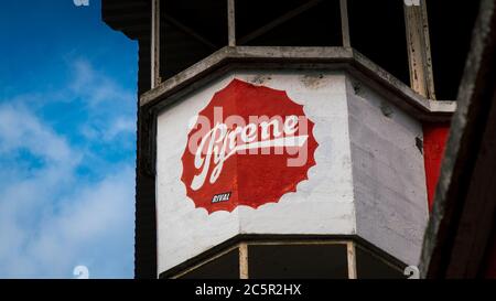 Pit Lane et les bâtiments Pit du circuit de Formule 1 du Grand Prix de France des années 1940 de Reims-Gueux, France - 7 août 2019 Banque D'Images