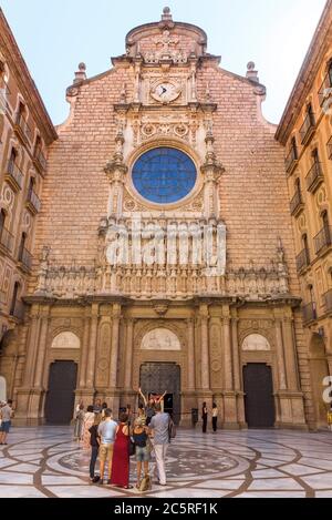 BARCELONE, ESPAGNE - 10 JUILLET 2015 : l'abbaye bénédictine Santa Maria de Montserrat, Monistrol de Montserrat, Espagne. Il accueille la Vierge de Montserrat Banque D'Images