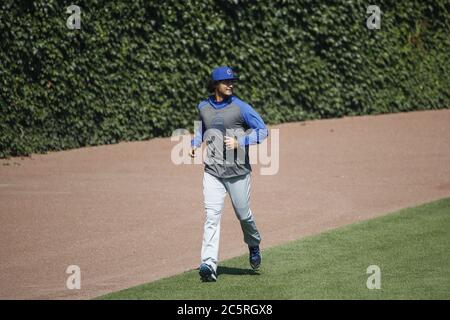 Chicago, États-Unis. 05e juillet 2020. Le pichet des Cubs de Chicago Yu Darvish se réchauffe pendant le camp d'entraînement de Wrigley Field le samedi 4 juillet 2020 à Chicago. La ligue majeure de baseball commence sa saison 2020 après la pandémie de COVID-19 qui a causé des mois de retards. Photo par Kamil Krzaczynski/UPI crédit: UPI/Alay Live News Banque D'Images