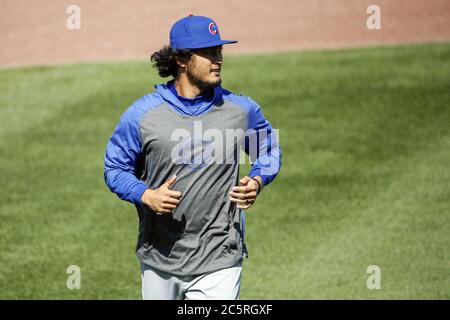 Chicago, États-Unis. 05e juillet 2020. Le pichet des Cubs de Chicago Yu Darvish se réchauffe pendant le camp d'entraînement de Wrigley Field le samedi 4 juillet 2020 à Chicago. La ligue majeure de baseball commence sa saison 2020 après la pandémie de COVID-19 qui a causé des mois de retards. Photo par Kamil Krzaczynski/UPI crédit: UPI/Alay Live News Banque D'Images