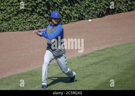 Chicago, États-Unis. 05e juillet 2020. Le pichet des Cubs de Chicago Yu Darvish se réchauffe pendant le camp d'entraînement de Wrigley Field le samedi 4 juillet 2020 à Chicago. La ligue majeure de baseball commence sa saison 2020 après la pandémie de COVID-19 qui a causé des mois de retards. Photo par Kamil Krzaczynski/UPI crédit: UPI/Alay Live News Banque D'Images