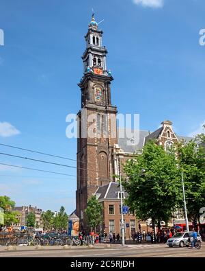 AMSTERDAM, PAYS-BAS - MAI 30 : clocher de l'Westerkerk le 30 mai 2014 à Amsterdam, pays-Bas. Construit en 1637 et conçu par le célèbre Dutc Banque D'Images