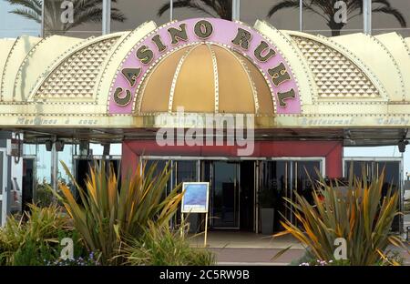 NICE, FRANCE - AVRIL 27 : le Casino de l'Hôtel le Meridien est situé sur la Promenade des Anglais le 27 avril 2013 à Nice, France. L'hôtel le Meridien est un Banque D'Images