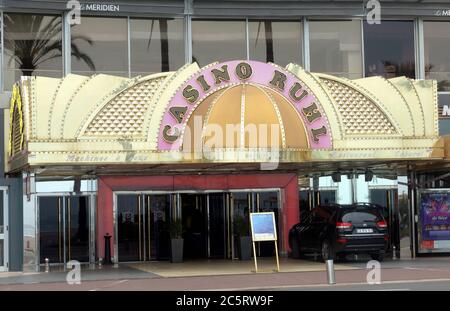 NICE, FRANCE - AVRIL 27 : le Casino de l'Hôtel le Meridien est situé sur la Promenade des Anglais le 27 avril 2013 à Nice, France. L'hôtel le Meridien est un Banque D'Images