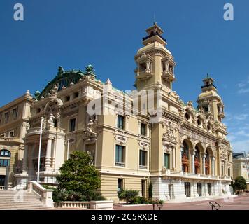 Opéra de Monte Carlo-salle Garnier. Monaco. MONTE CARLO, MONACO - 1er MAI : Opéra de Monte Carlo le 1er mai 2013 à Monte Carlo, Monaco. Intégré Banque D'Images