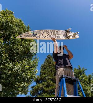 Temecula, Californie, États-Unis. 4 juillet 2020. Des manifestants se sont rassemblés à Temecula, en Californie, pour montrer leur soutien au mouvement Black Lives Matter. Crédit : David Barak/ZUMA Wire/Alay Live News Banque D'Images