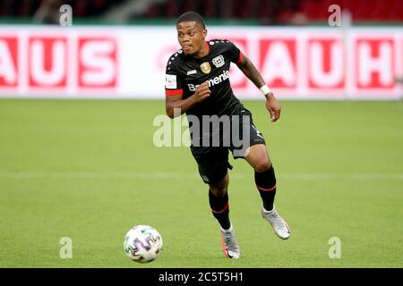 Berlin, Allemagne. 04e juillet 2020. Football: Coupe DFB, finale: Bayer Leverkusen - FC Bayern Munich dans le stade olympique. Leon-Patrick Bailey de Leverkusen. Crédit : Alexander Hassenstein/Getty Images Europe/Pool/dpa/Alay Live News Banque D'Images