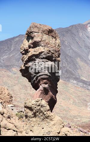 Paysage volcanique de Ténérife - rocher du doigt de Dieu dans le parc national du Mont Teide. Banque D'Images