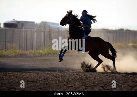 Premières Nations Pieds-noirs Relais indien (cheval) race, tenue à Strathmore, Alberta Canada Banque D'Images