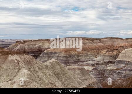 Vue sur les formations rocheuses colorées du Painted Desert, Arizona Banque D'Images