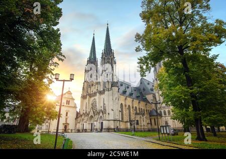 Cathédrale Saint-Venceslas, une cathédrale gothique de la place Venceslas à Olomouc, République tchèque. Le siège de l'archidiocèse catholique romain d'Olomouc. Banque D'Images