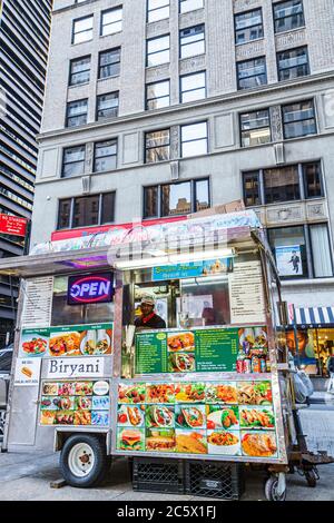 New York City,NYC NY Lower,Manhattan,Financial District,FiDi,Broadway,Street food,vendeurs stall stands stands stand marché,Indian,Biryani, Banque D'Images