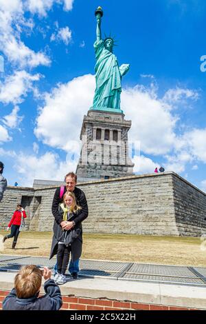 New York,New York City,NYC,Upper Bay Water,Statue Cruises,Statue de la liberté National Monument,Liberty Island,Freedom,Symbol,Bartholdi,sculpteur,Torch,t Banque D'Images