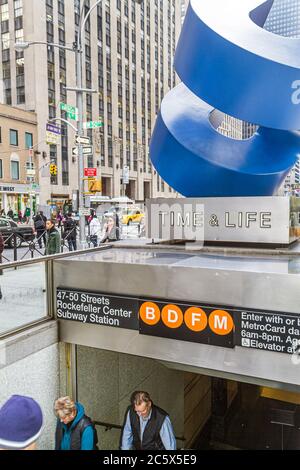 New York,New York City,NYC,Manhattan,Midtown,6th Avenue of the Americas,Time Life Building,plaza,entrée,MTA New York Subway system,Rockefeller Banque D'Images