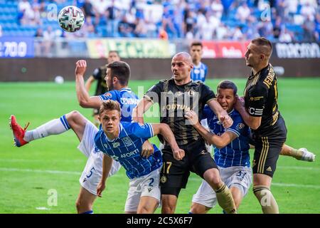 Dorde Crnomarkovic, Robert Gumny de Lech, Mateusz Cholewiak de Legia, Lubomir Satka de Lech et Artur Jedrzejczyk de Legia sont vus en action lors du match PKO Ekstraklasa polonais entre Lech Poznan et Legia Warszawa au stade municipal de Poznan.(score final; Lech Poznan Lega) Poznan Legia Legia 2:1 Banque D'Images