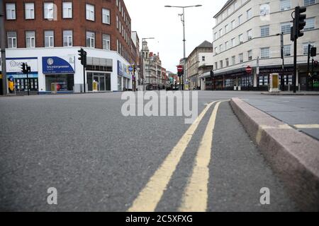 Leicester, Royaume-Uni. 04e juillet 2020. Le centre-ville est extrêmement calme le jour de cent trois de l'isolement et Leicester est devenu le premier quartier à être replacé en isolement verrouillé, tandis que la plupart du pays a eu un peu plus de détente des restrictions de coronavirus, y compris la possibilité d'aller dans les pubs, coiffeurs et barbiers. Crédit : Paul Marriott/Alay Live News Banque D'Images