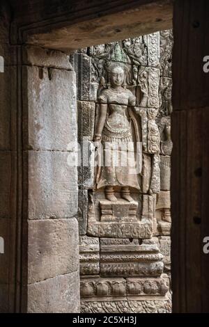 Devata bas relief à Angkor Thom. Siem Reap, Cambodge Banque D'Images