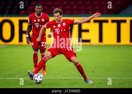 Berlin, Allemagne, 4 juillet 2020, Leon GORETZKA, FCB 18 au DFB Pokal final Match FC BAYERN MUENCHEN - BAYER 04 LEVERKUSEN 4-2 en saison 2019/2020 , FCB Foto: © Peter Schatz / Alay Live News / Kevin Voigt/Jan Huebner/Pool - LES RÈGLEMENTS DFB INTERDISENT TOUTE UTILISATION DE PHOTOGRAPHIES comme SÉQUENCES D'IMAGES et/ou QUASI-VIDÉO - agences de presse nationales et internationales HORS usage éditorial SEULEMENT Banque D'Images